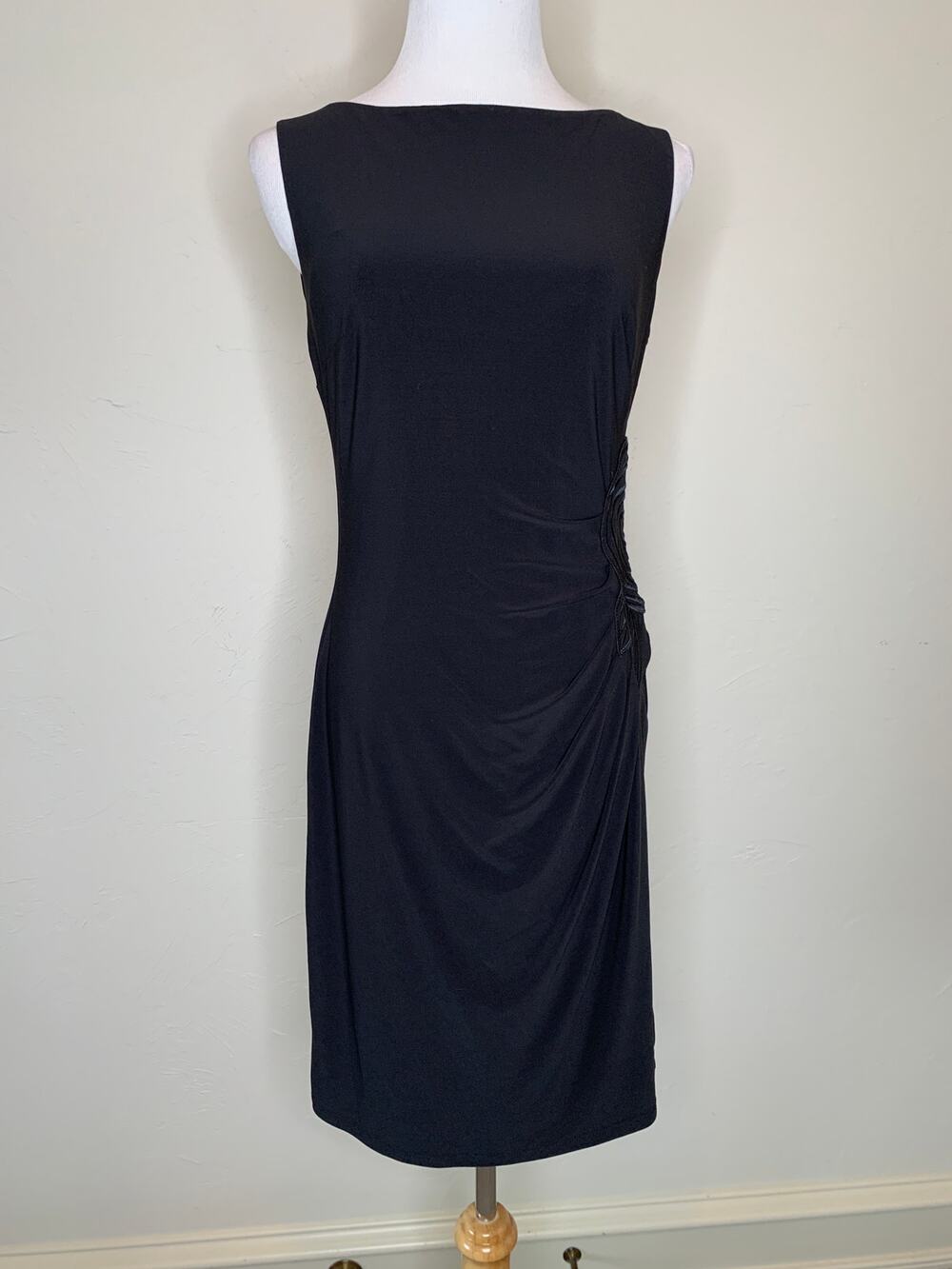 Jones New York Black Ruched Sheath Dress Rose Detail Sz 6